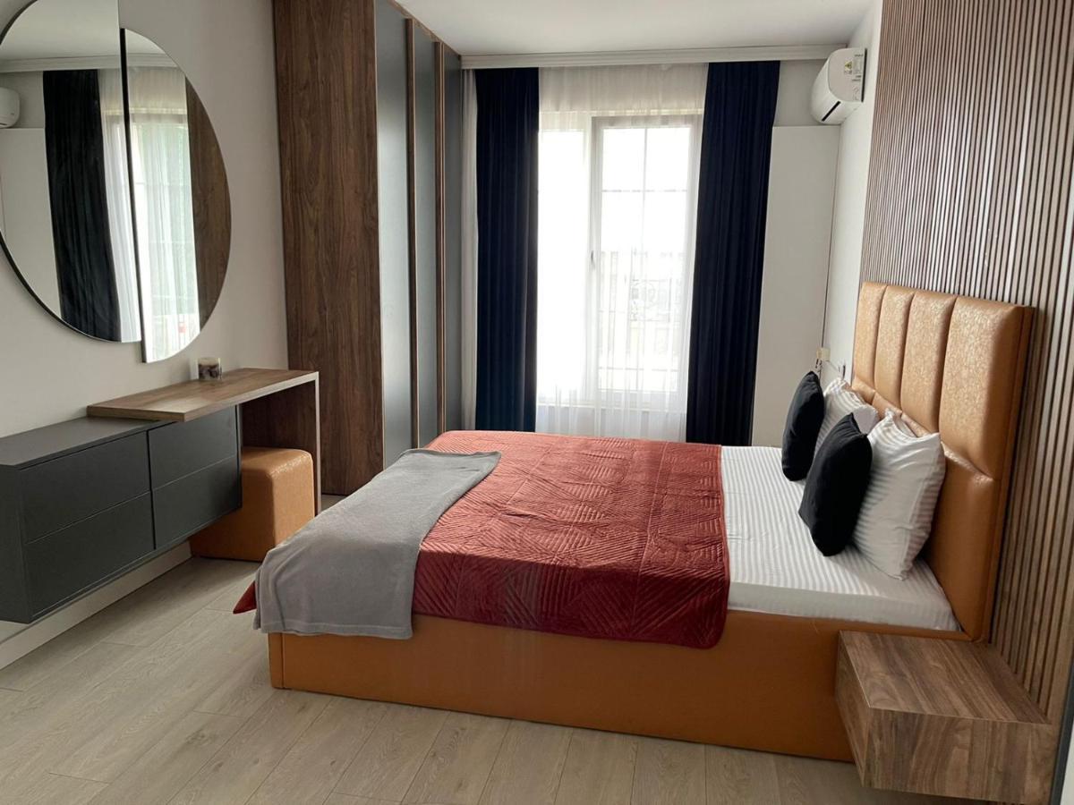 Downtown Apartments Pristina Buitenkant foto