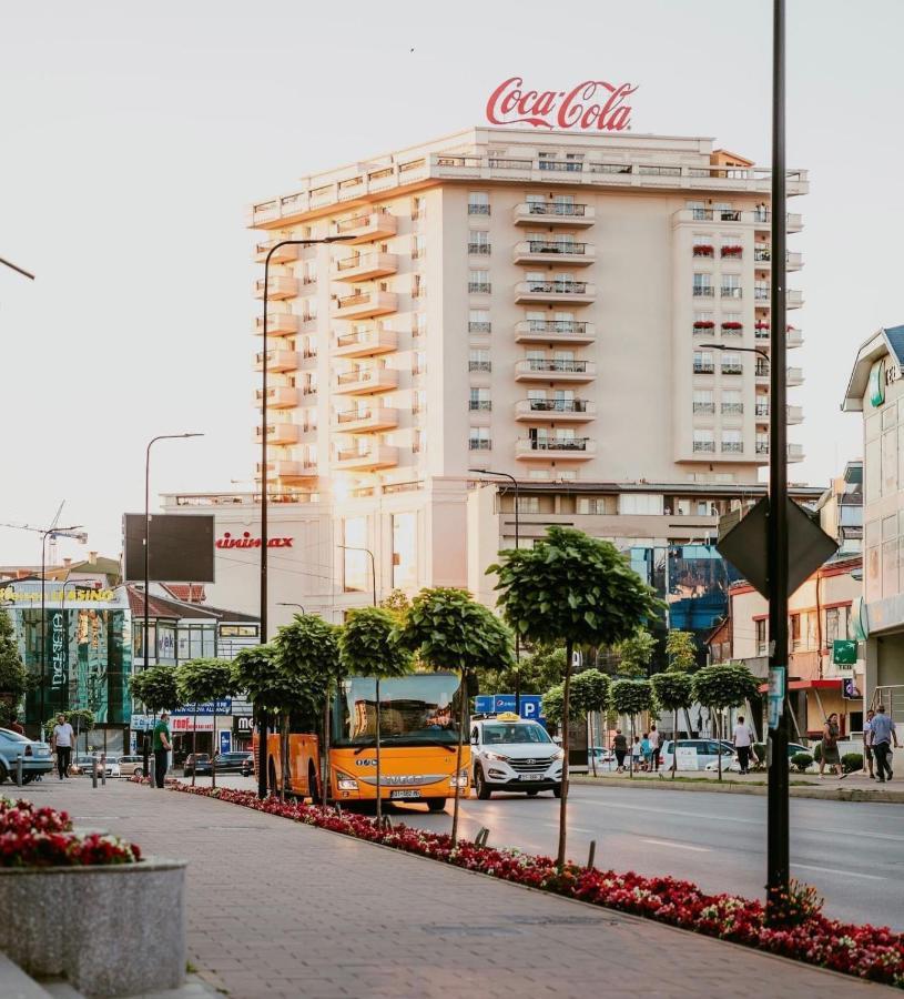 Downtown Apartments Pristina Buitenkant foto